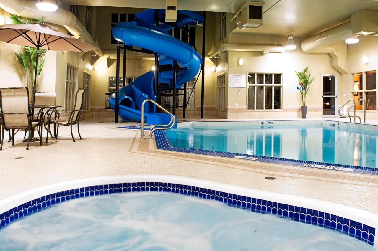 Holiday Inn Express Grande Prairie By Ihg Exterior photo