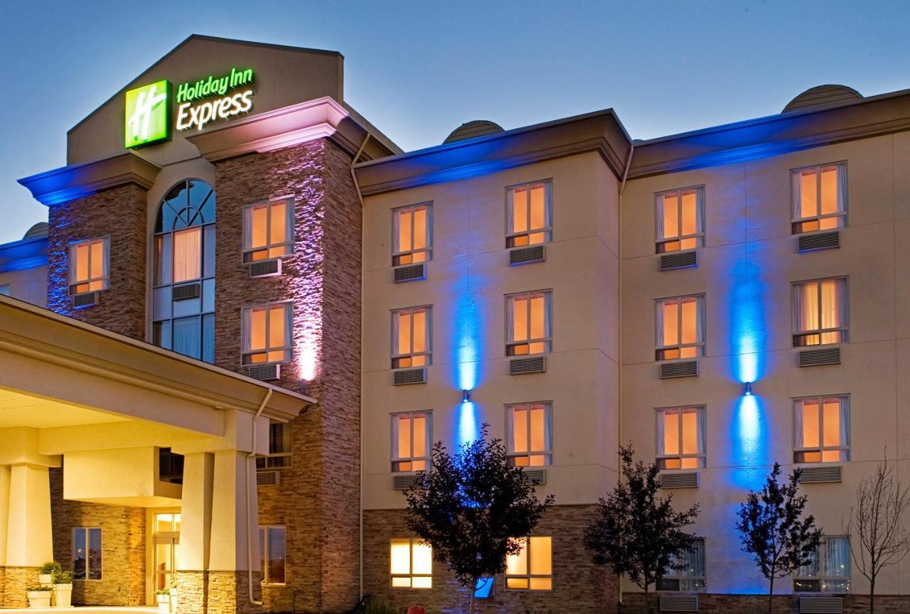 Holiday Inn Express Grande Prairie By Ihg Exterior photo