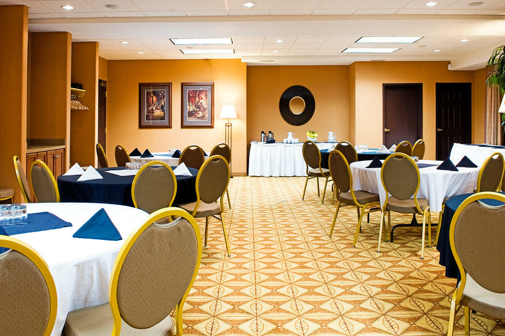 Holiday Inn Express Grande Prairie By Ihg Exterior photo