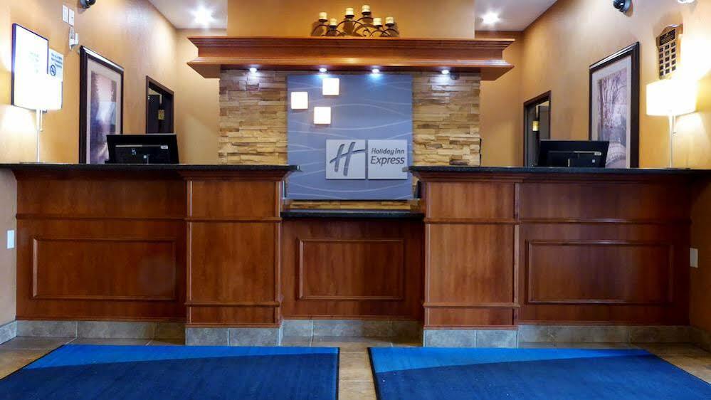 Holiday Inn Express Grande Prairie By Ihg Exterior photo
