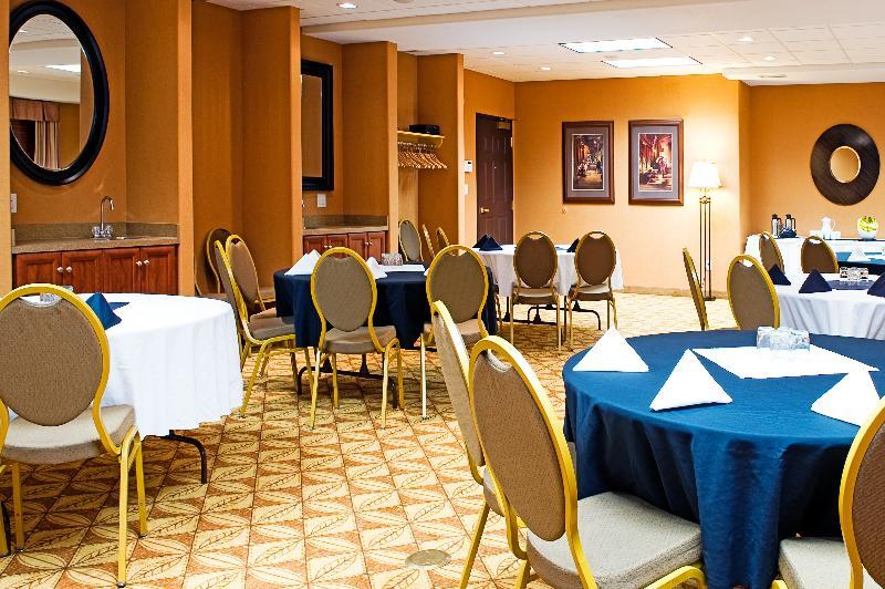 Holiday Inn Express Grande Prairie By Ihg Exterior photo